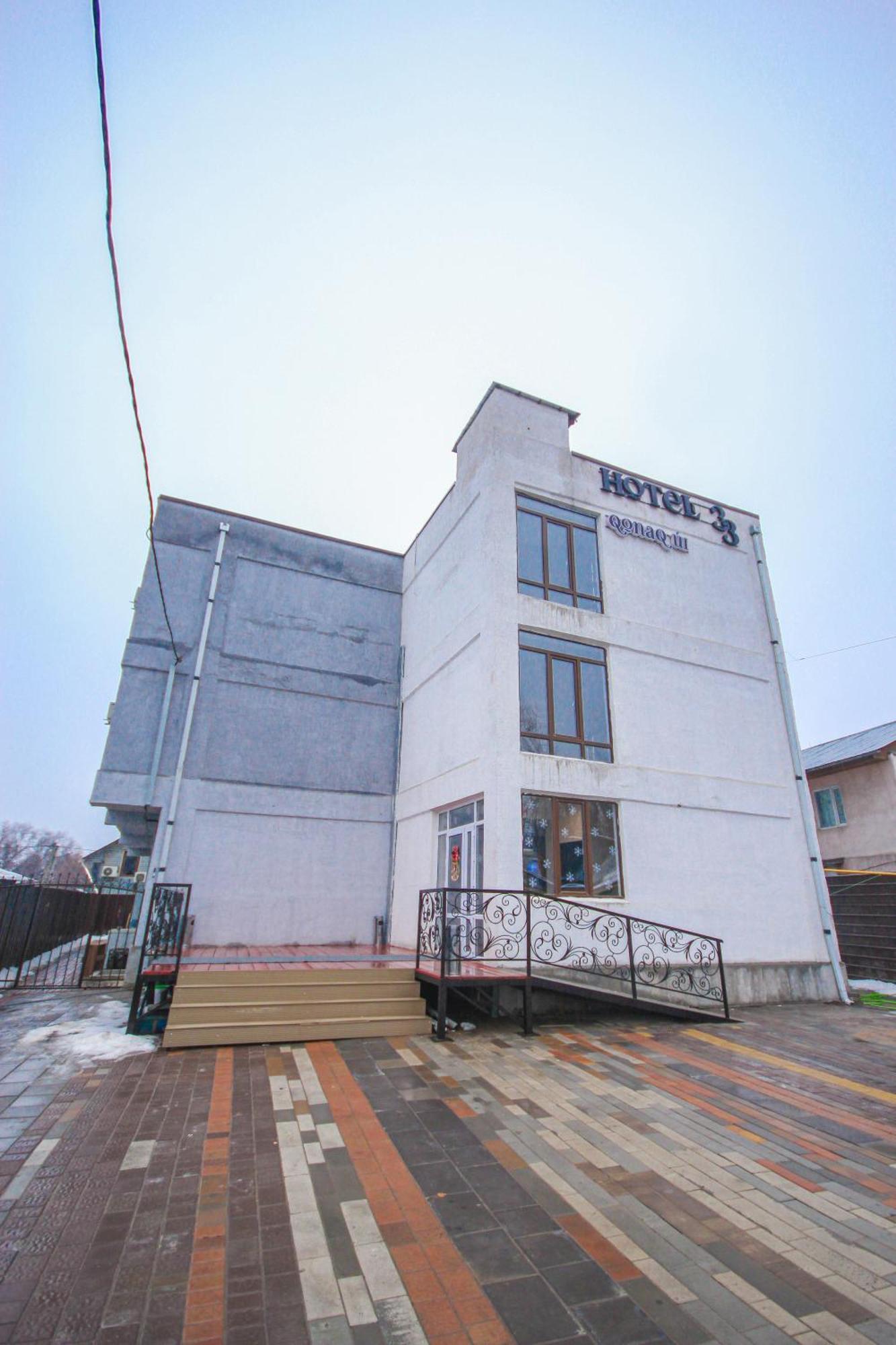 Hotel 33 Алмати Екстер'єр фото