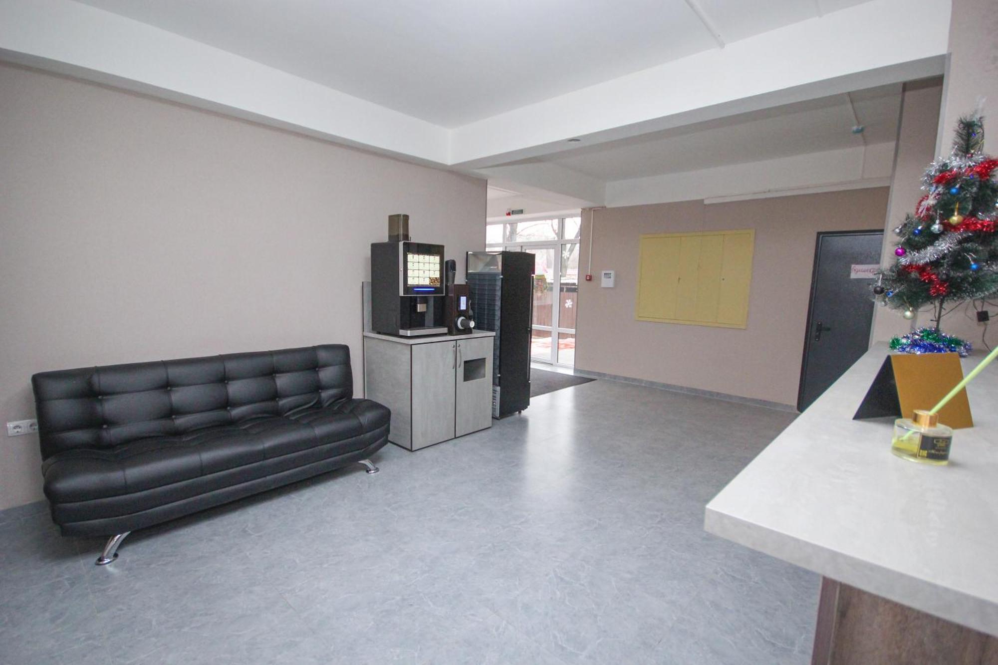 Hotel 33 Алмати Екстер'єр фото