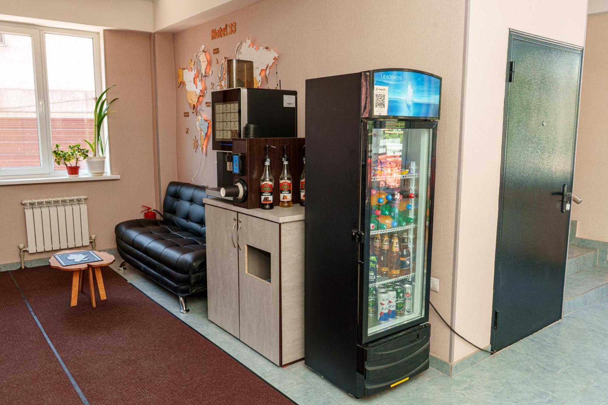 Hotel 33 Алмати Екстер'єр фото