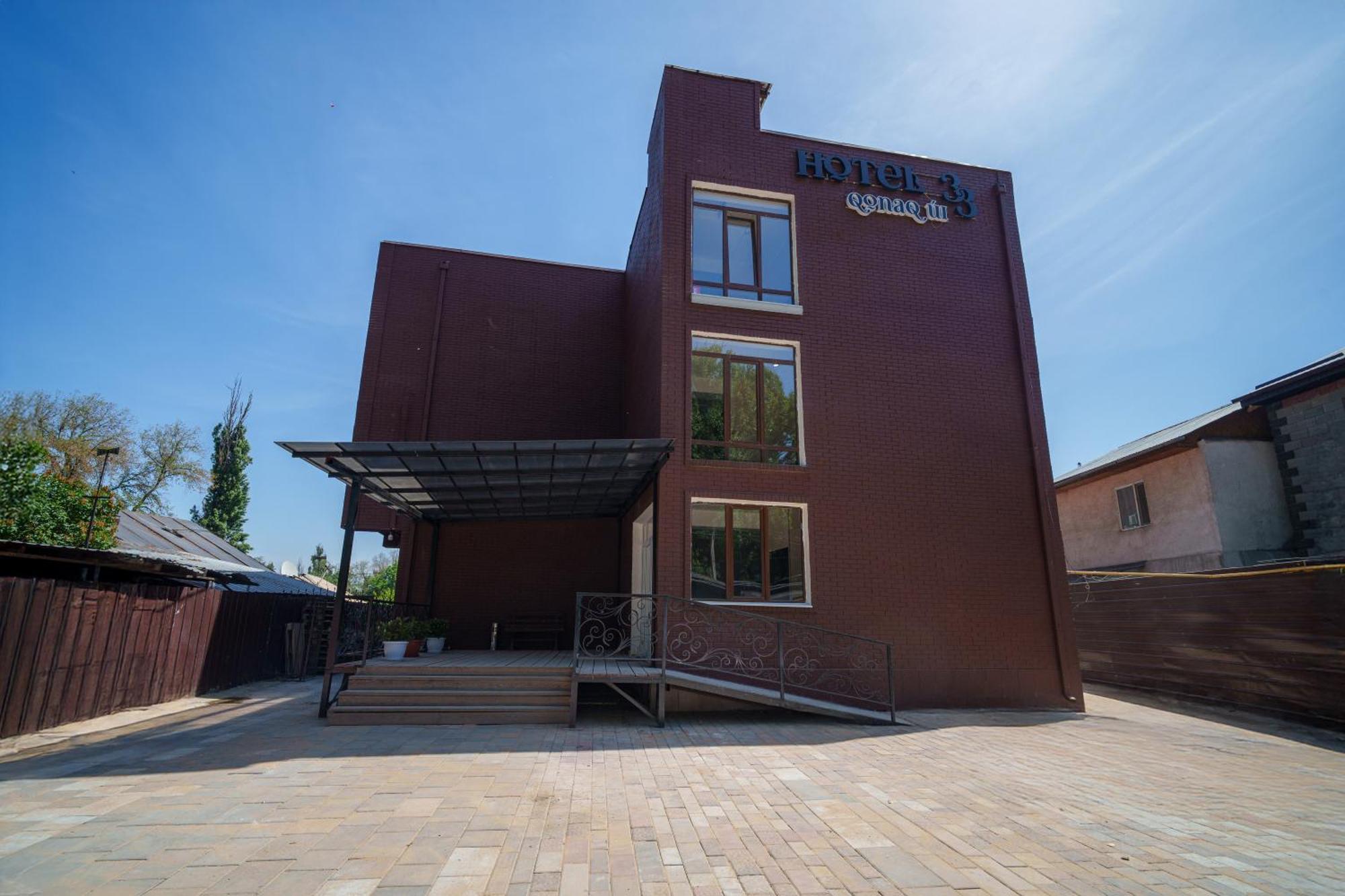 Hotel 33 Алмати Екстер'єр фото